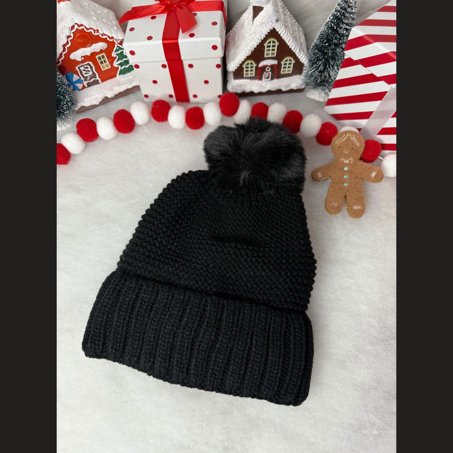Bonnet fourré pompom ( Noir )